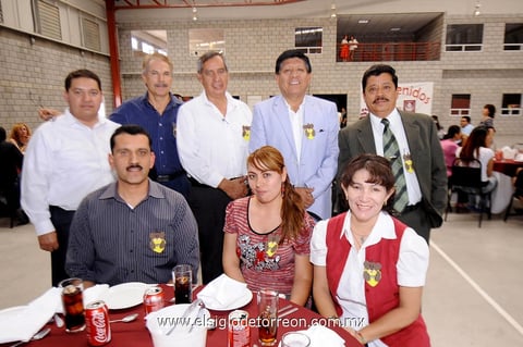 Valeriano, Eduardo, Marco Antonio, Raúl, Julio Roberto, Arturo, Nayeli y Cecilia.