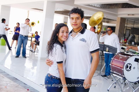 JULIA  y Luis.