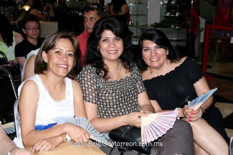 Yazmín Vallejo y Fátima Camarillo.