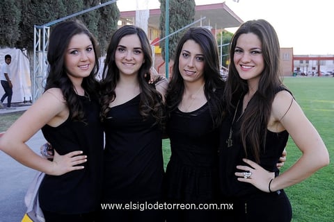 Ana,  Marifer, Rebeca y Mónica.