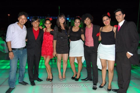 Los  bailarines.