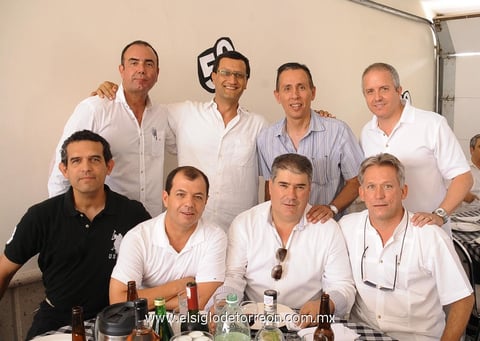 Jaime,  Jorge, Iñaki, Rogelio, Gery, Fernando, Roberto y Arturo.