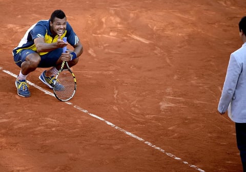Tsonga recriminó una decisión al árbitro durante el partido.