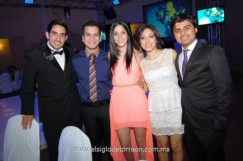 Óscar,  Roberto, Karla, Liliana y Dashui.