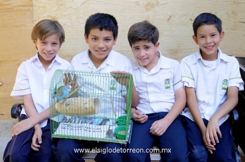 DIEGO O.,  Jéssica, Federico, Andrea, Ximena y Alexis con "Rex".