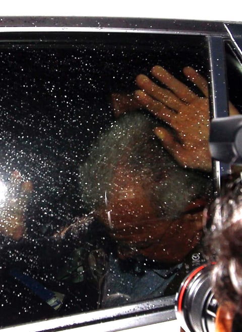 Las autoridades de las procuradurías General de la República y la General de Justicia de Tabasco, han señalado que no hay orden de captura en su contra, en torno a presuntos desvíos de recursos públicos durante su administración.