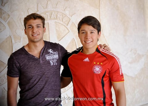 DIEGO  y Mario.