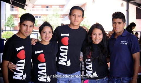 Gabriel,  Marigel, Gerardo, Betsy y Antonio.