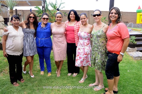 Beto,  Humberto, Gustavo, Lupita, Luz María, Lucero, Irma y Marce.