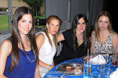 Clarita, Diana, Paty y Lilia Mónica.