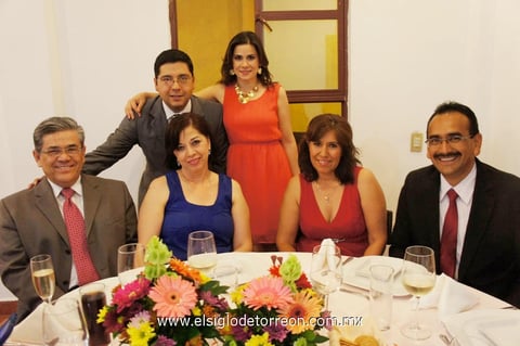 Salvador,  Arcelia, Anita, Indalecio, Alfredo y Fabiola.