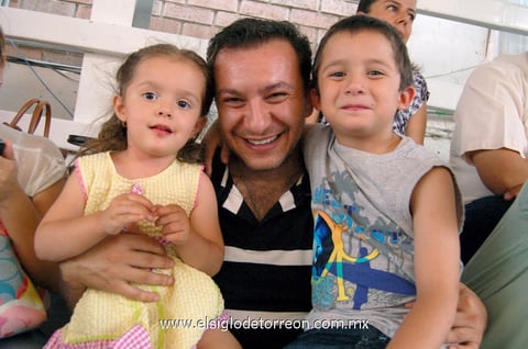 ISABELA,  Luis y Jaime.