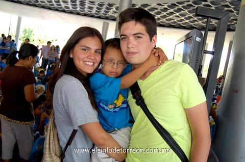 Lorena,  César y Daniel.