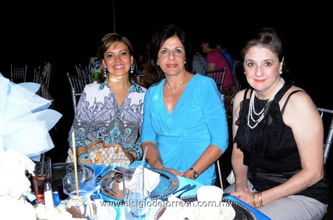 Nury, Rocío y Lucy.