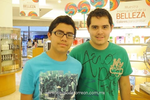 HÉCTOR  Daniel y José Enrique Castro.