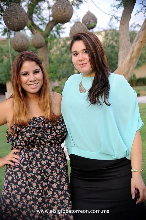 MYRIAM  Muñiz y Paulina Aburto.