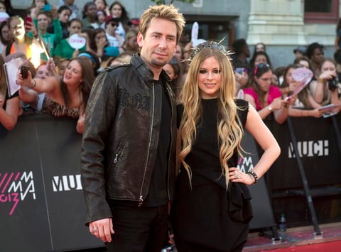 La cantante canadiense Avril Lavigne acudió junto a su novio Chad Kroeger a los MuchMusic video Awards.