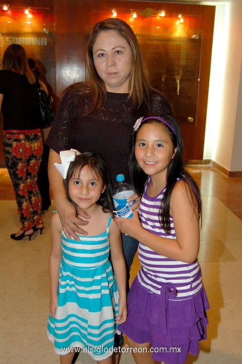 Blanca, Marifer y Paola.