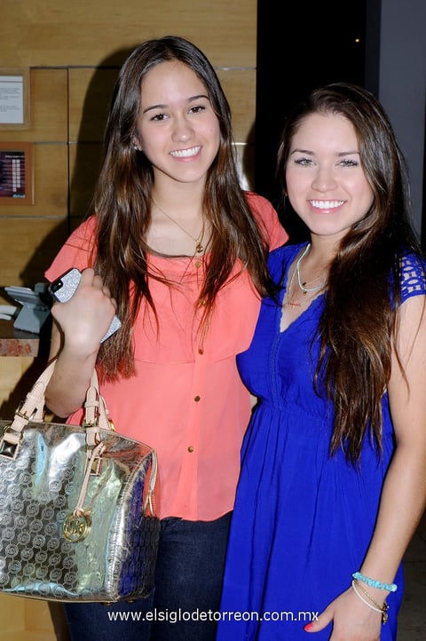 PATY  y Adriana Torres.