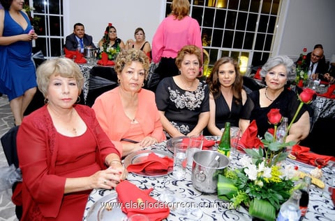 Cristina, Graciela, Tere, Koral y Alma.