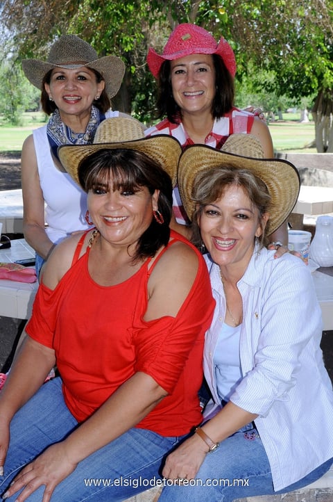 MARIAN,  Vero, Aurora y Rosy.