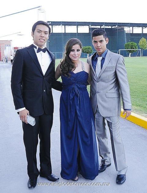 CIERRE DE CICLO.  Andrés, Paola y Sergio.