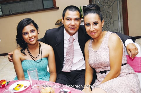 Jackie, Humberto y Rocío.