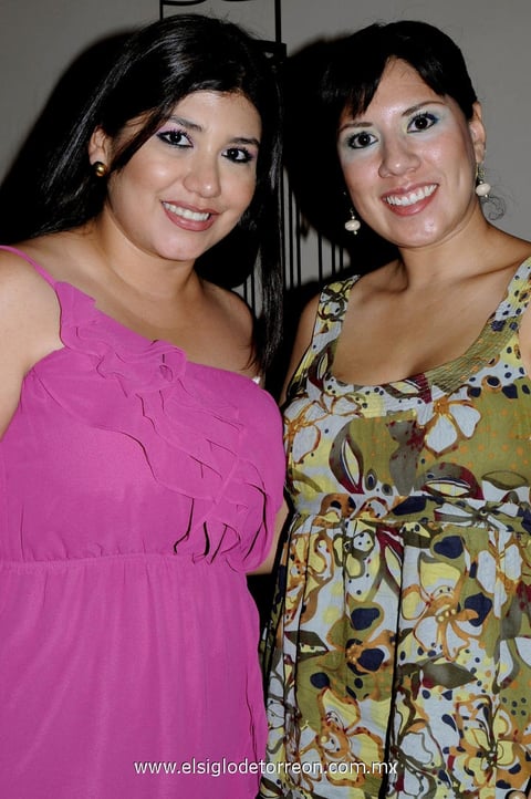 CLAUDIA VILLEGAS  e Ilsy Presa.