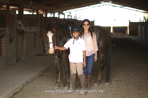 ALEX  y Marcela.