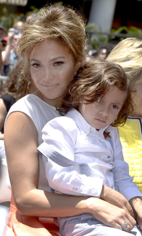 Jennifer López estuvo acompañada de sus hijos en el evento.