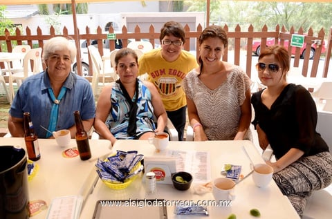 GUADALUPE , María, Eduardo, Ana Cecy y Yocelin.