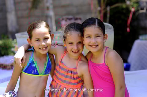 MARI  Jose, María Cristina y Ana Sofía.