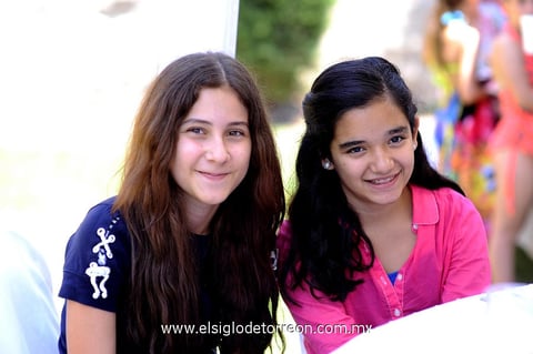 KARLA  y Andrea.