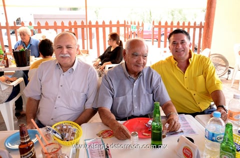 OSVALDO,  Isamel y Gabo.