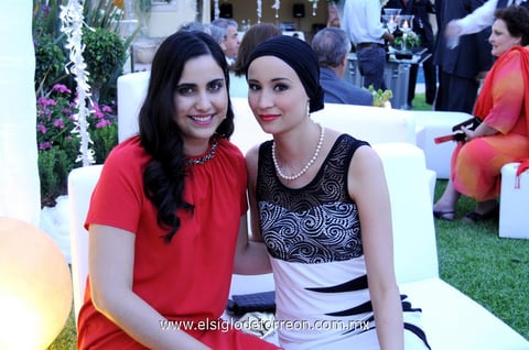 Adriana y Elisa.