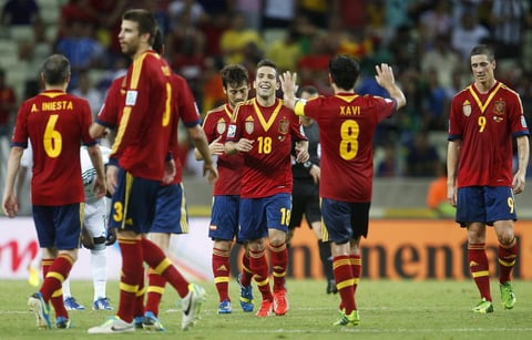 El campeón del mundo España, no tuvo problemas para vencer a Nigeria, que hicieron un buen futbol, pero los hispanos impusieron su jerarquía para ganar 3-0.