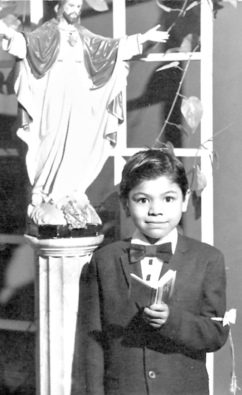 VÍ­CTOR MANUEL  Saláis Torres, fotografiado en su Primera Comunión, hace ya varias décadas.