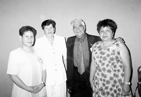 TERESA  Guajardo, Lupita Domenico Espinoza, Juan Luis Rodríguez Romero y Lupita García Salas, compañeros de la Quinta Generación de la Escuela Normal de La Laguna.