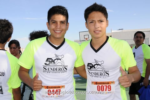 SEBASTIáN  y Gandhi.