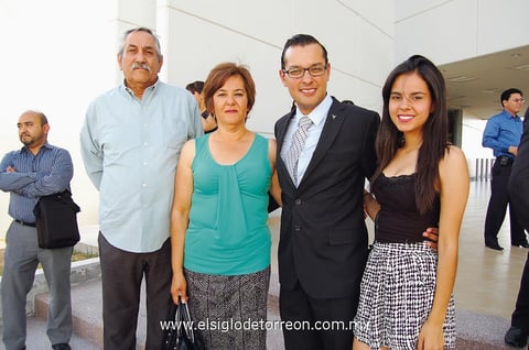 Arturo, Betina, José Arturo y Ángela.