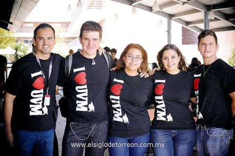 Ricardo del Río, Ibshara Marcos, Estefanía Mendoza, Ana Claudia Sada y Miguel de la Torre.
