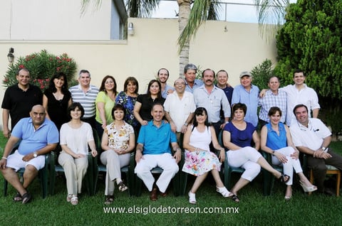 EX COMPAñEROS  celebraron reunirse nuevamente.