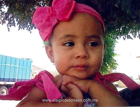 NIñA  Adana Fernanda celebra 2 años de vida con sus papás Gustavo Adolfo Aguilar y Ana Elizabeth H. Jáquez.