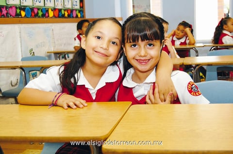 FIN DE CURSOS.  Karola y Diana.