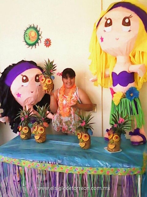 LILIANA  Segovia Cardoza festejando su cumpleaños en su agradable fiesta.