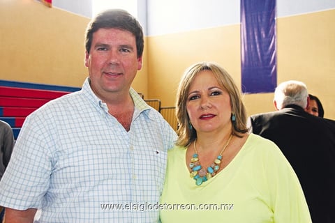 JESúS  y María Lourdes.
