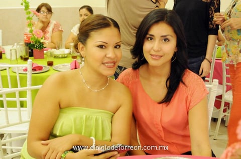 SANDRA GONZáLEZ  y Magda Cabrera.