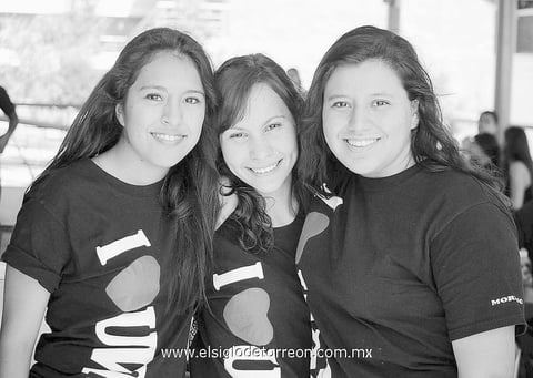 FESTEJAN.  Saraí, Mónica y Karen.