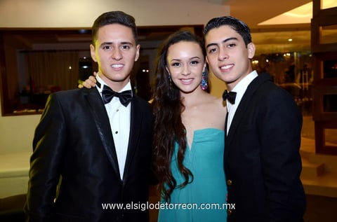 CRISTY,  Enya y Carolina.