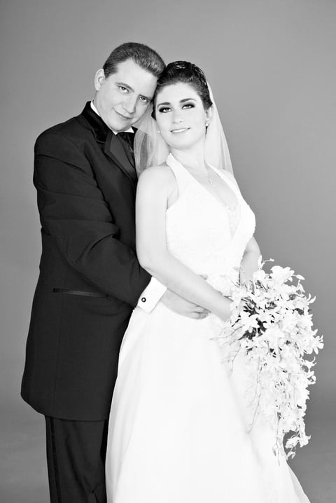 Sr. Alejandro Octavio Katsicas Rivett y Srita. Edith Poupard Herná¡ndez el dí­a que unieron sus vidas en matrimonio.- Ana Karina Fotografía
